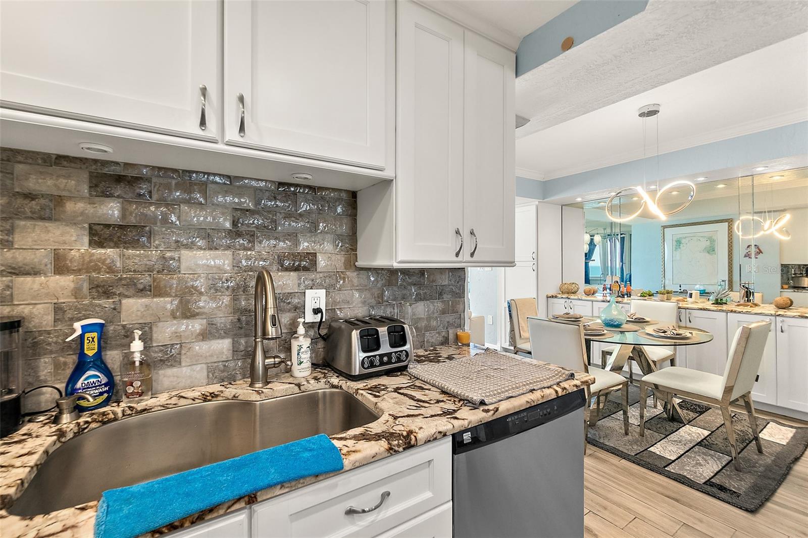 Image 19 of 43 For 2947 Atlantic Avenue 1604