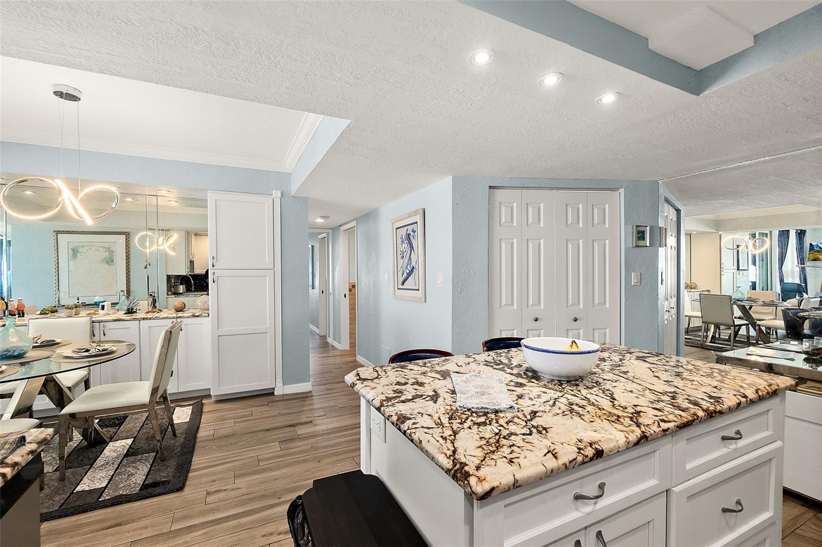 Image 20 of 43 For 2947 Atlantic Avenue 1604