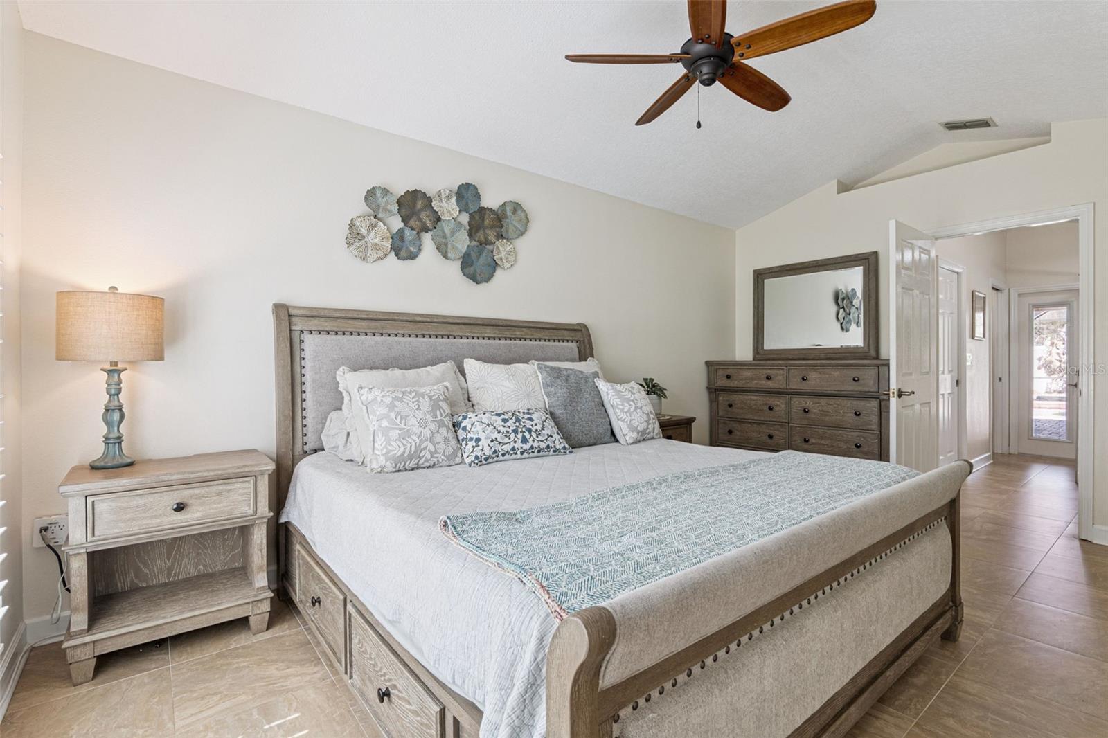 Image 19 of 52 For 1289 Voltaire Street