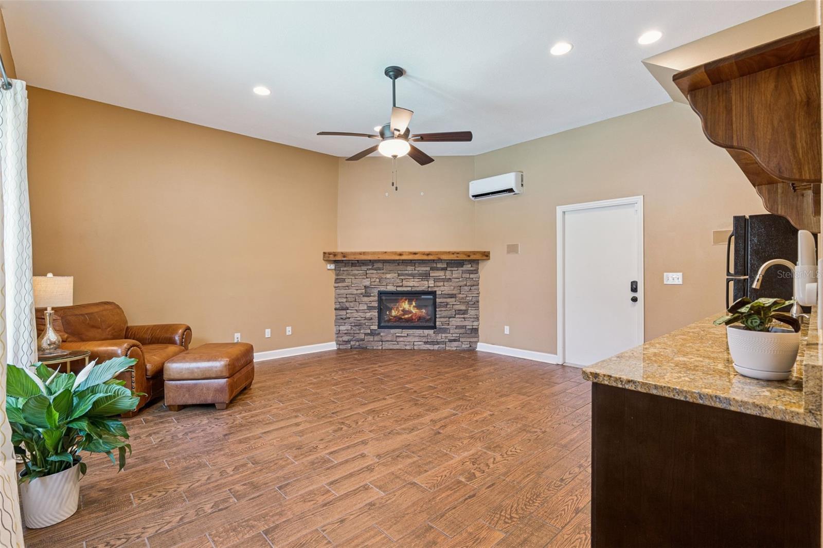 Image 28 of 52 For 1289 Voltaire Street