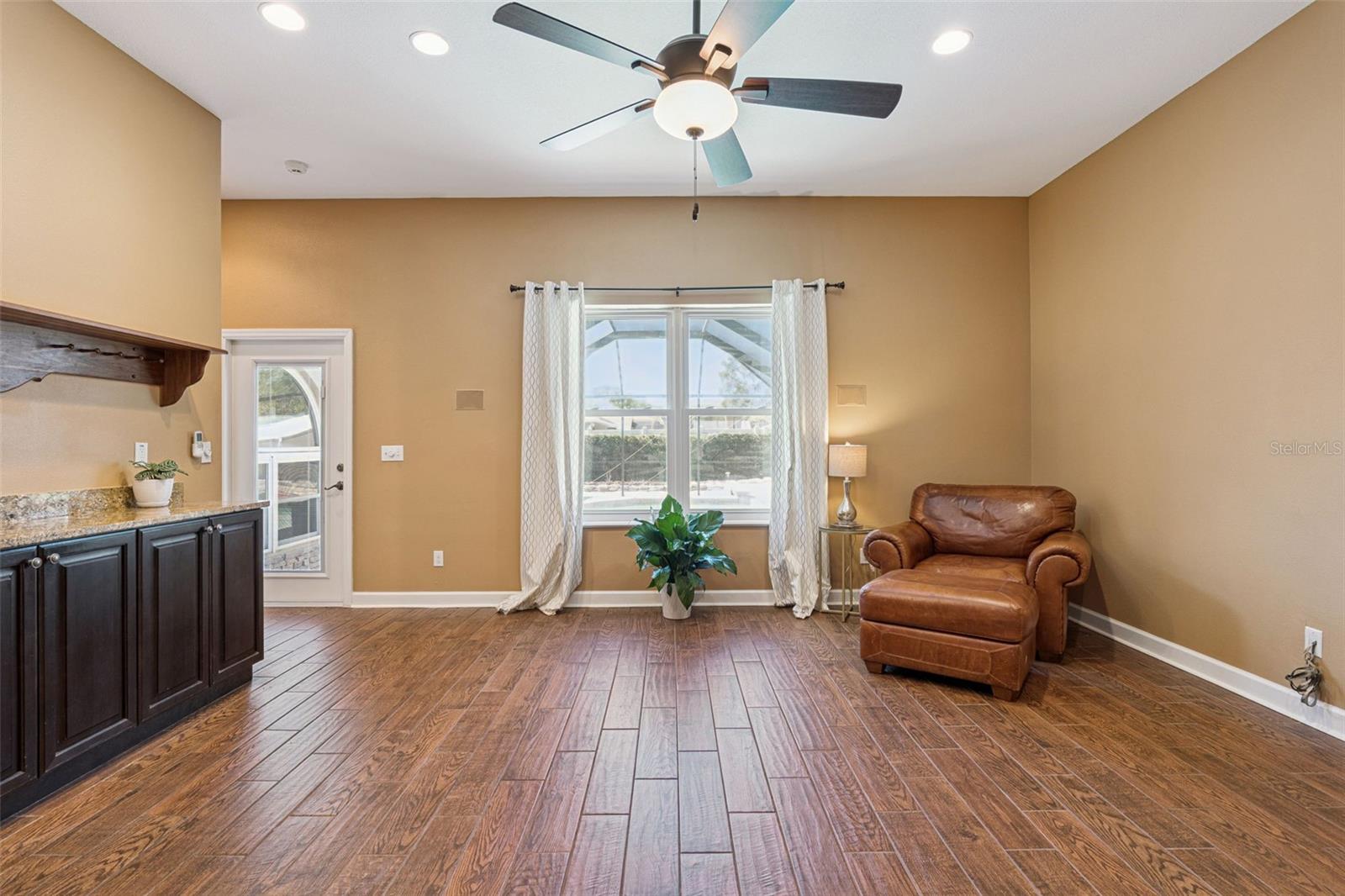 Image 30 of 52 For 1289 Voltaire Street