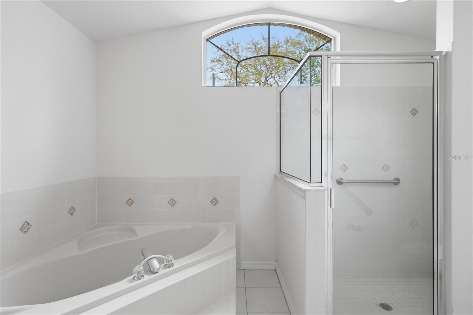 Image 21 of 36 For 1028 Collins Avenue