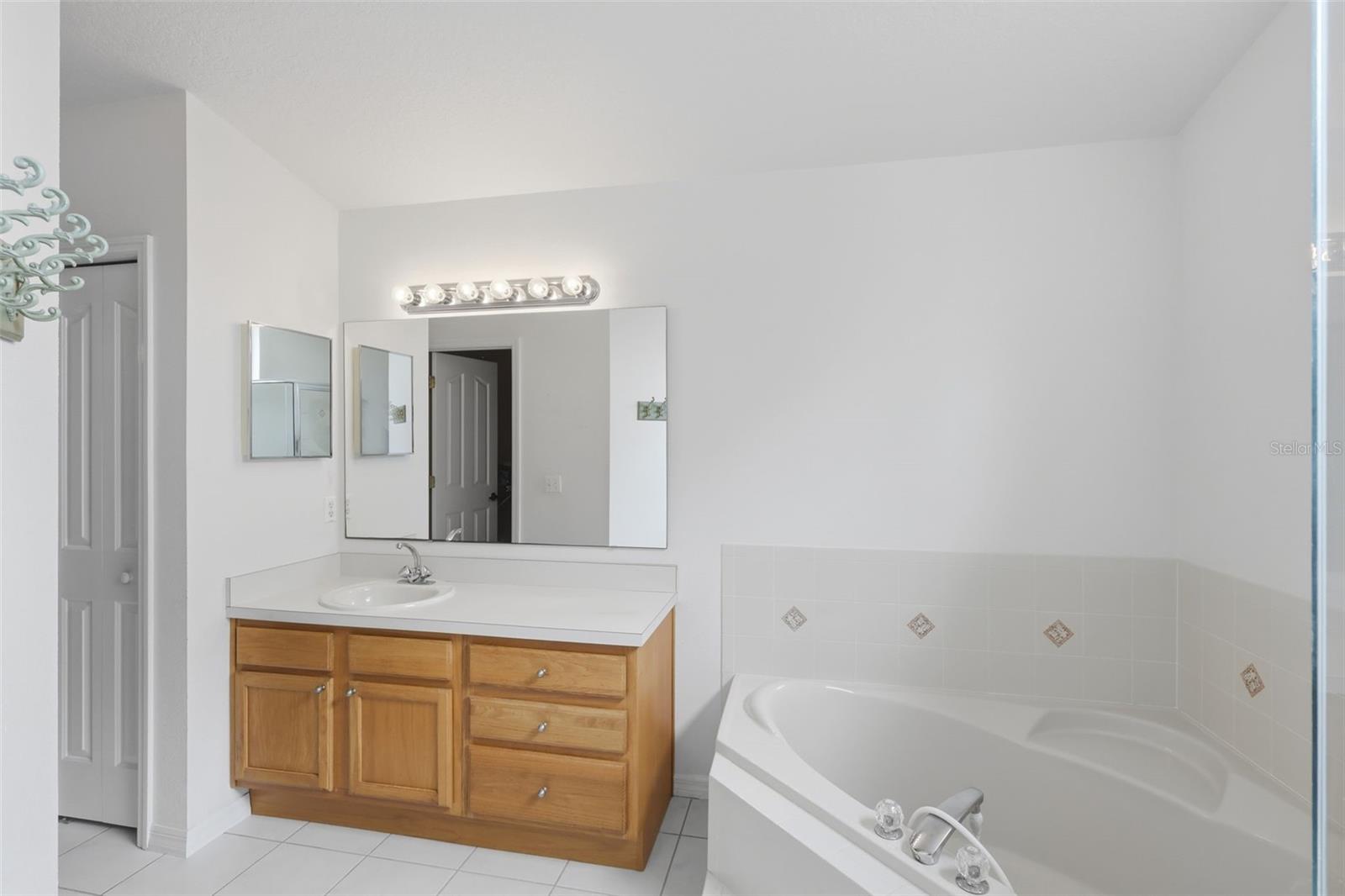 Image 22 of 36 For 1028 Collins Avenue