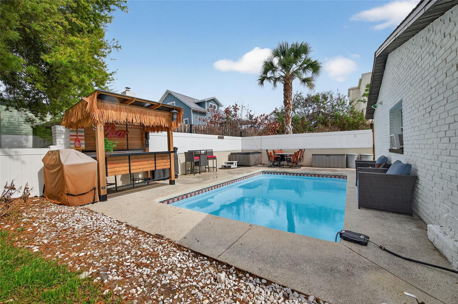 Image 28 of 31 For 92 Alberta Avenue