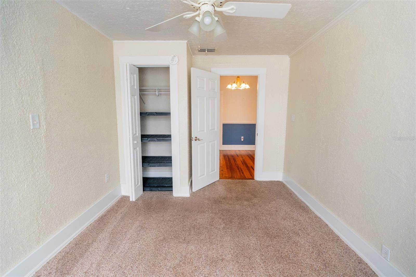 Image 18 of 86 For 321 Pennsylvania Avenue