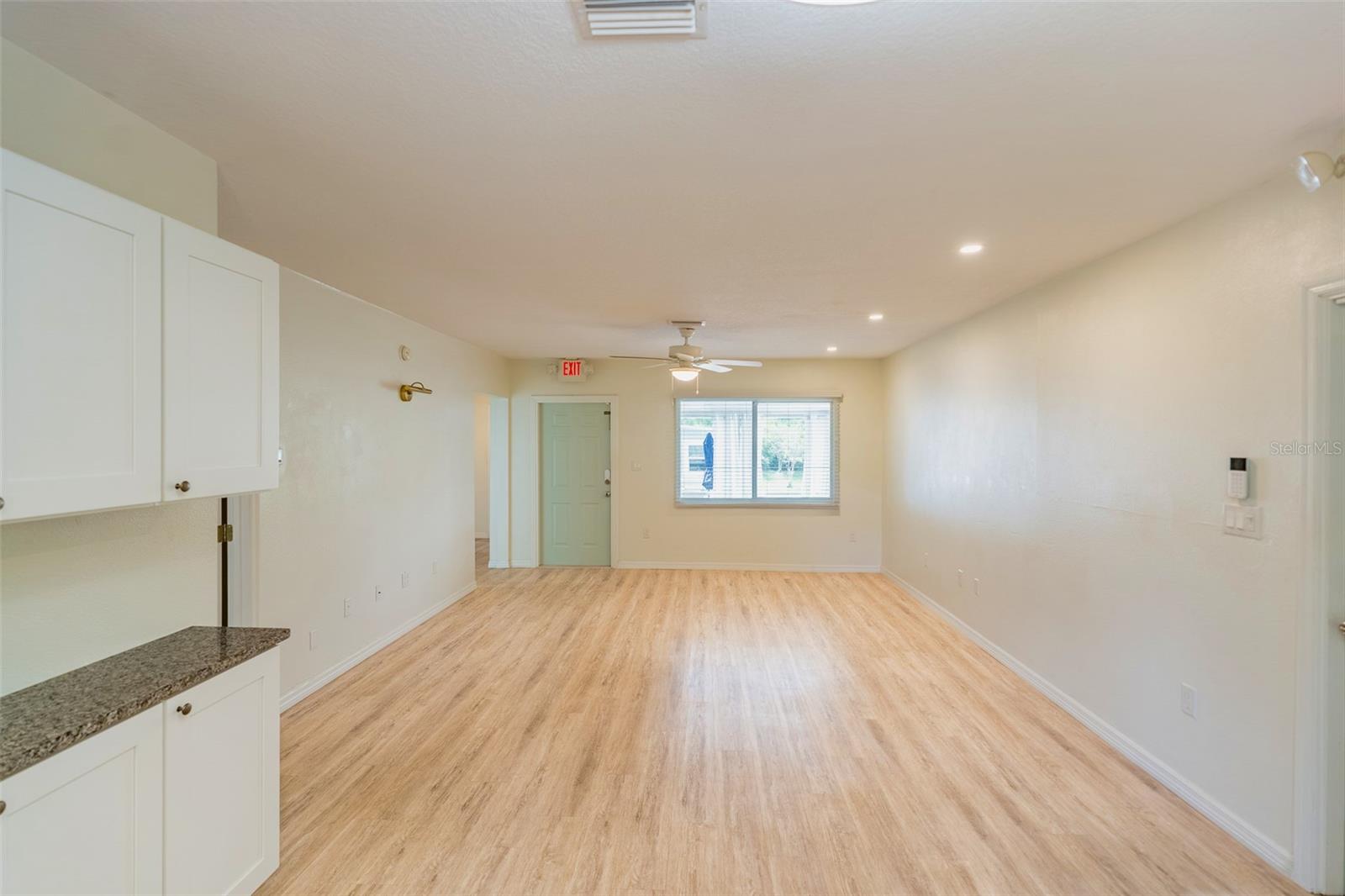 Image 22 of 86 For 321 Pennsylvania Avenue