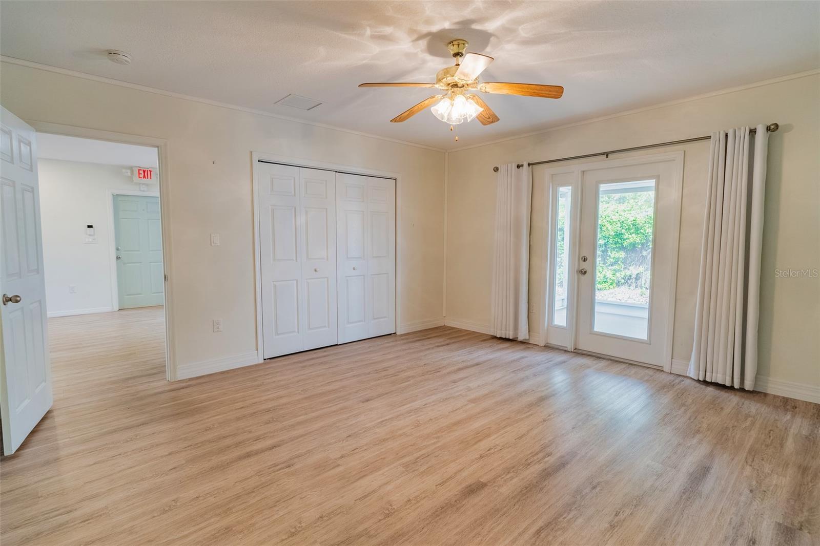 Image 24 of 86 For 321 Pennsylvania Avenue