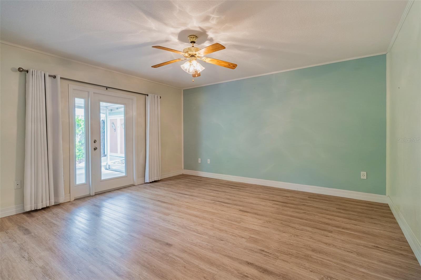 Image 27 of 86 For 321 Pennsylvania Avenue