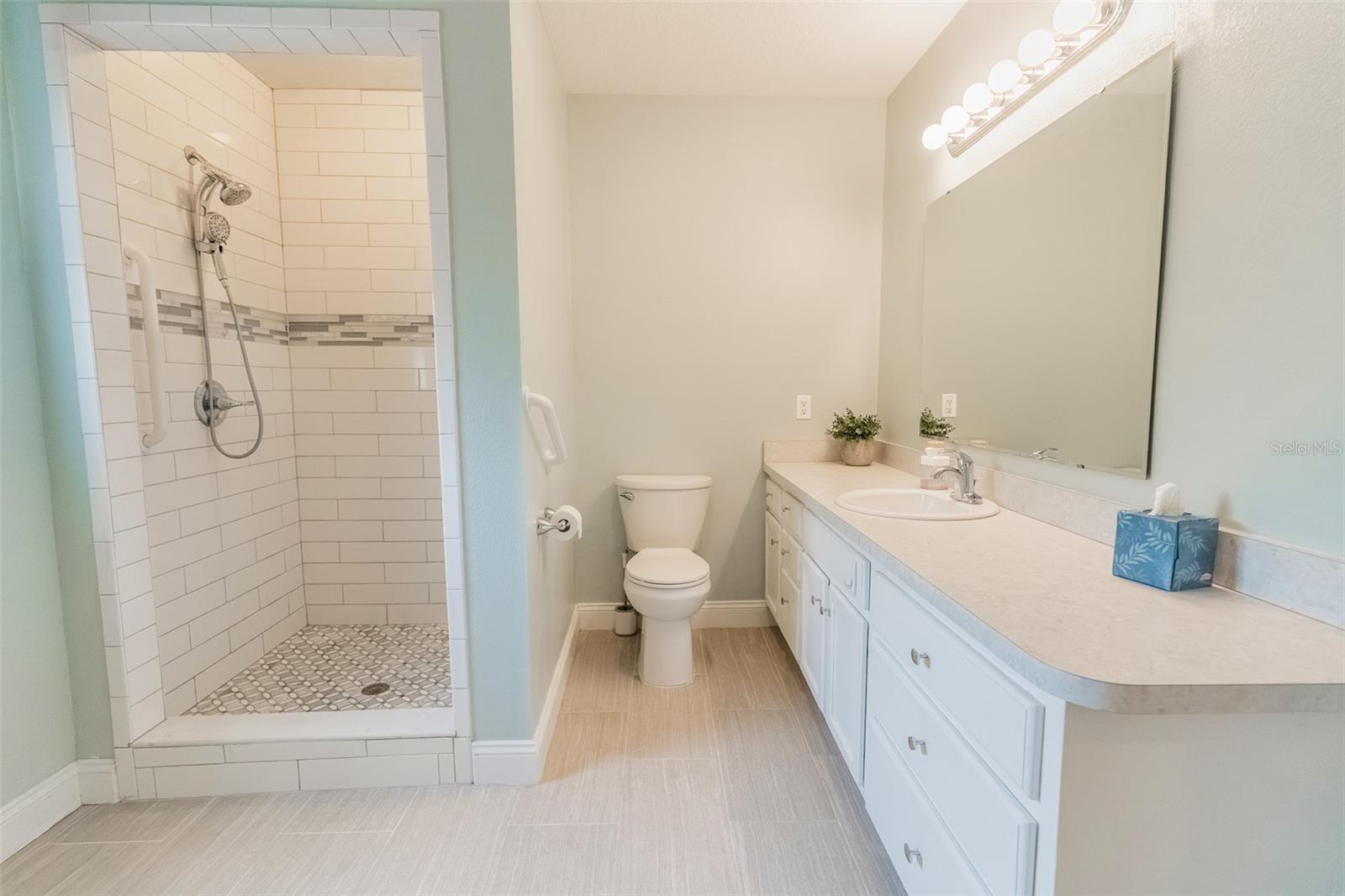 Image 28 of 86 For 321 Pennsylvania Avenue