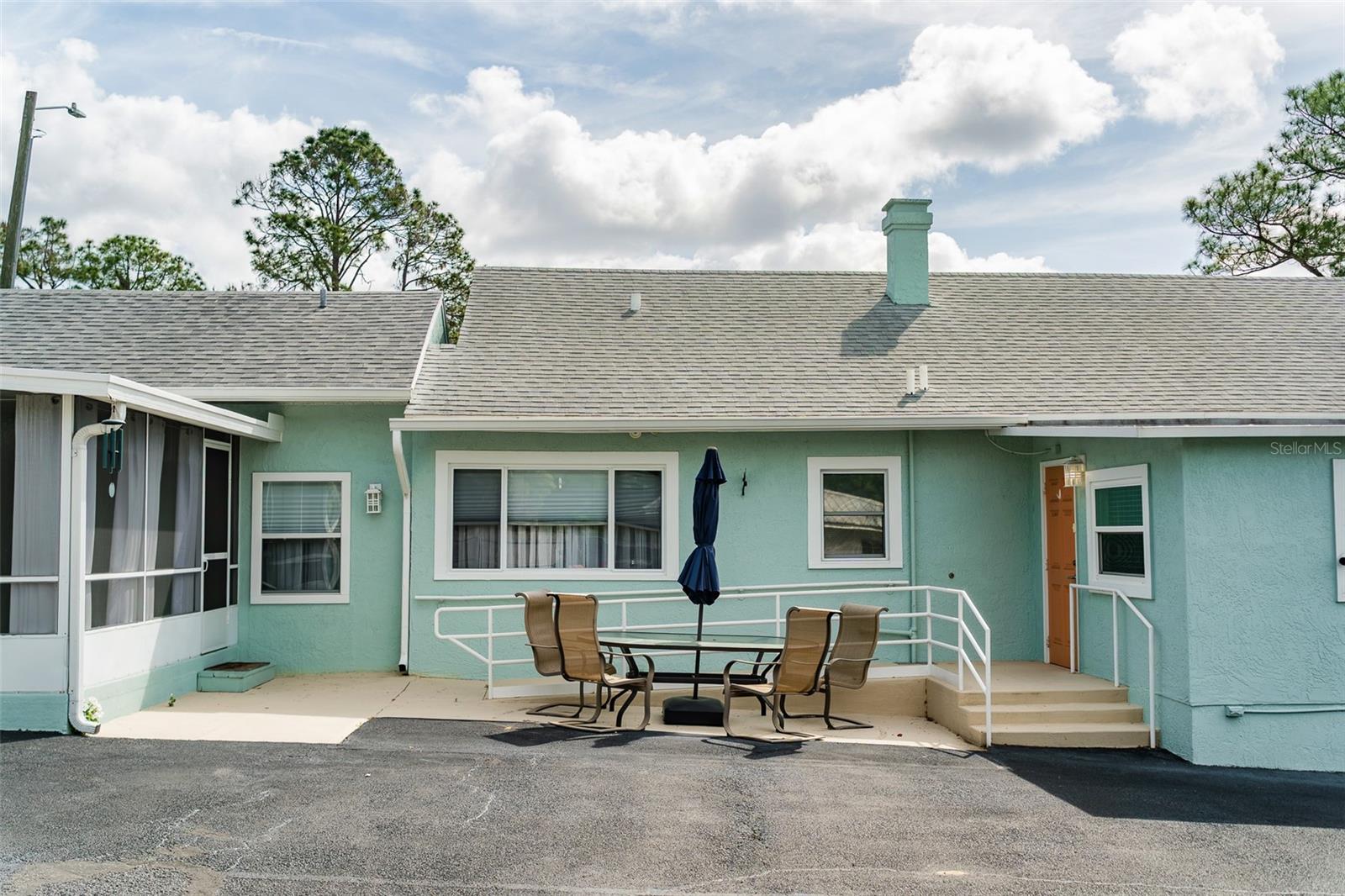 Image 4 of 86 For 321 Pennsylvania Avenue