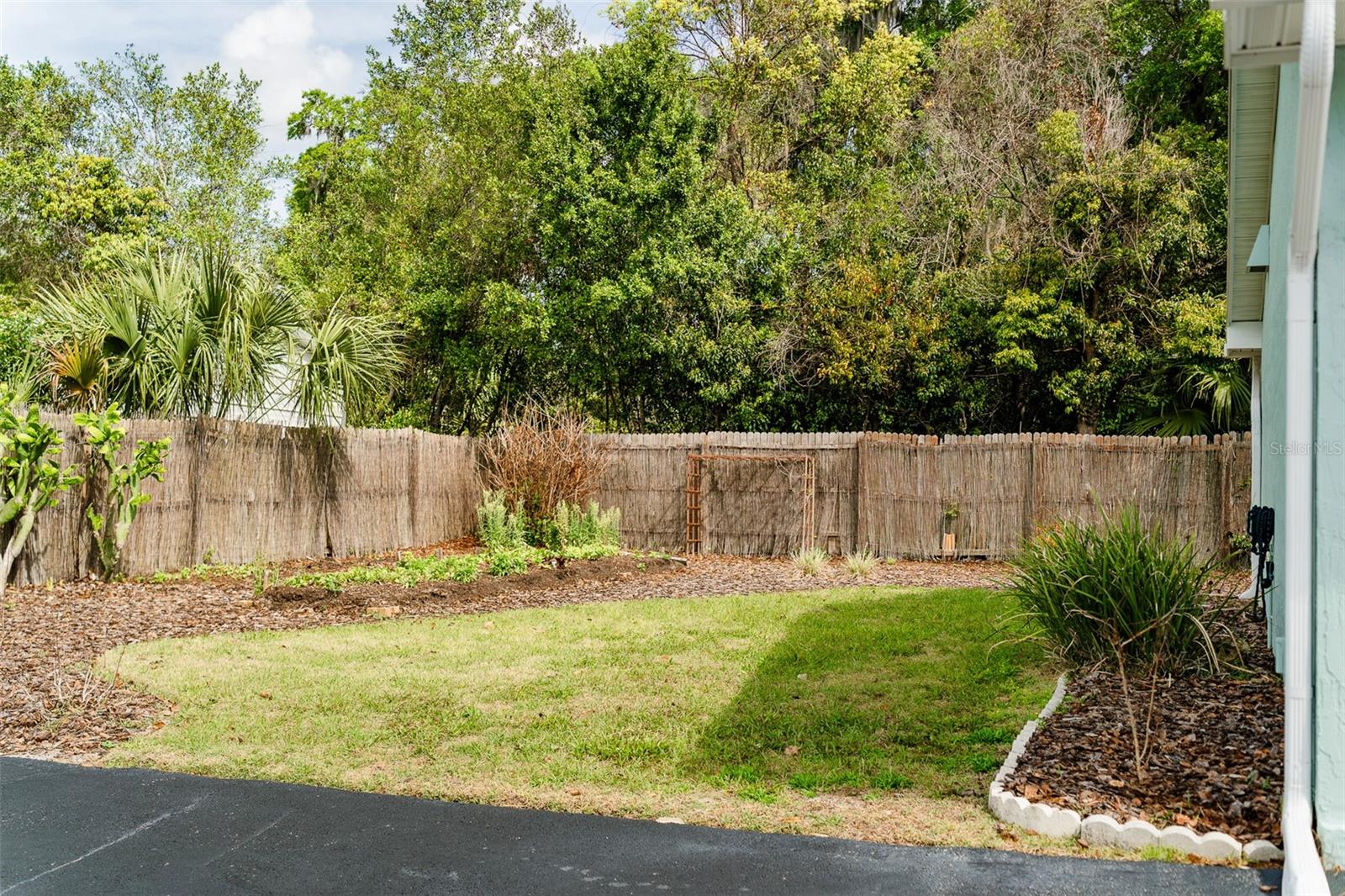 Image 41 of 86 For 321 Pennsylvania Avenue