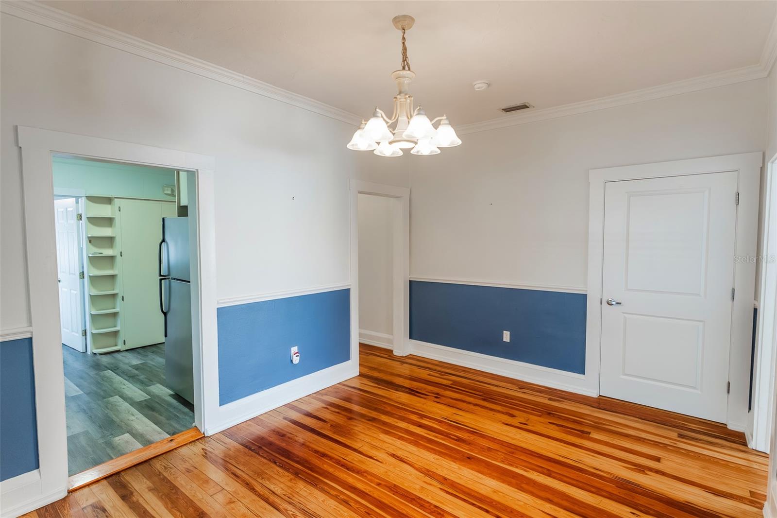 Image 49 of 86 For 321 Pennsylvania Avenue