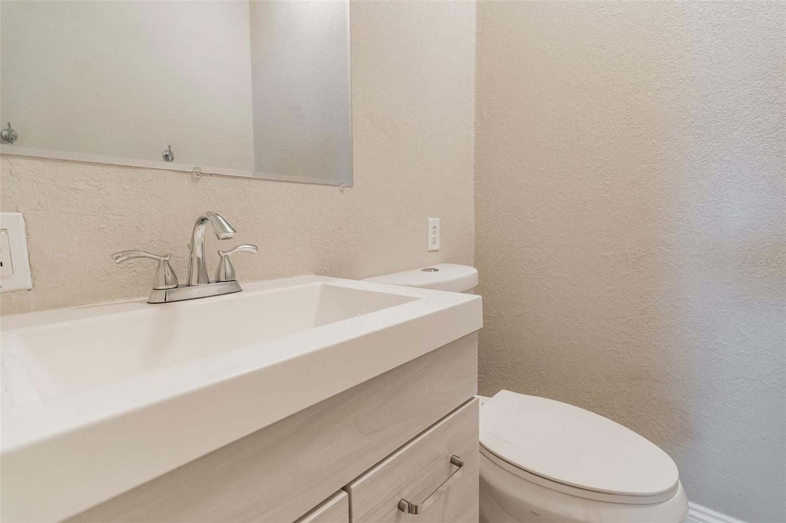 Image 63 of 86 For 321 Pennsylvania Avenue