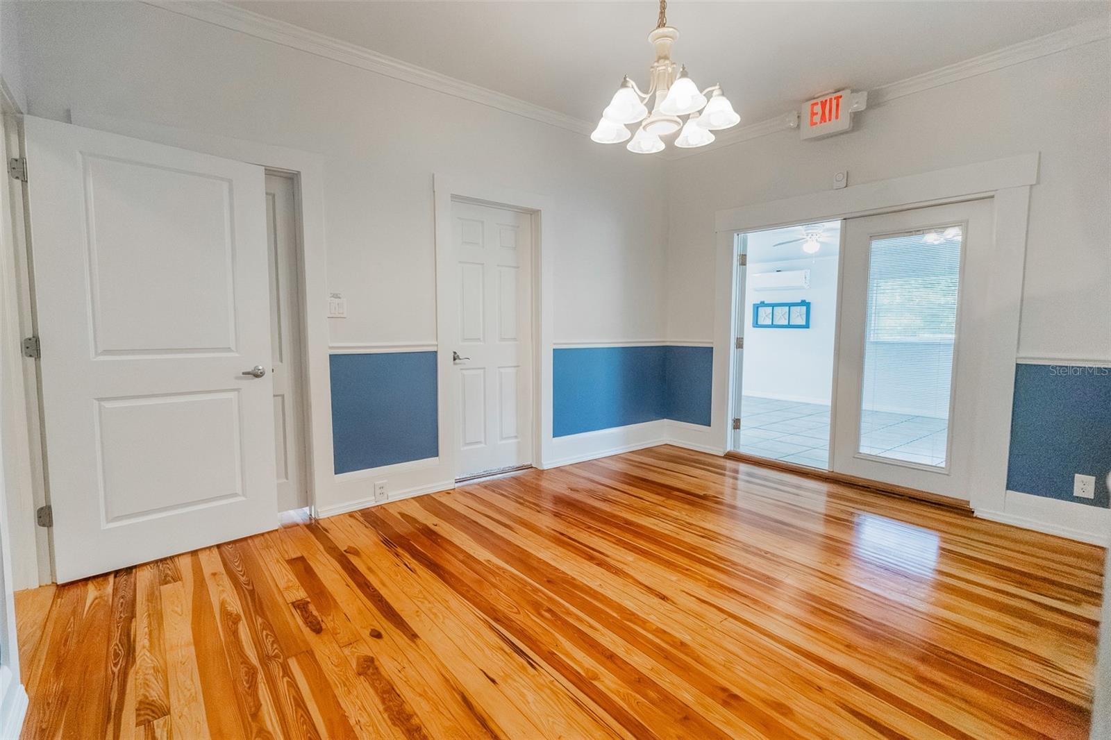 Image 64 of 86 For 321 Pennsylvania Avenue