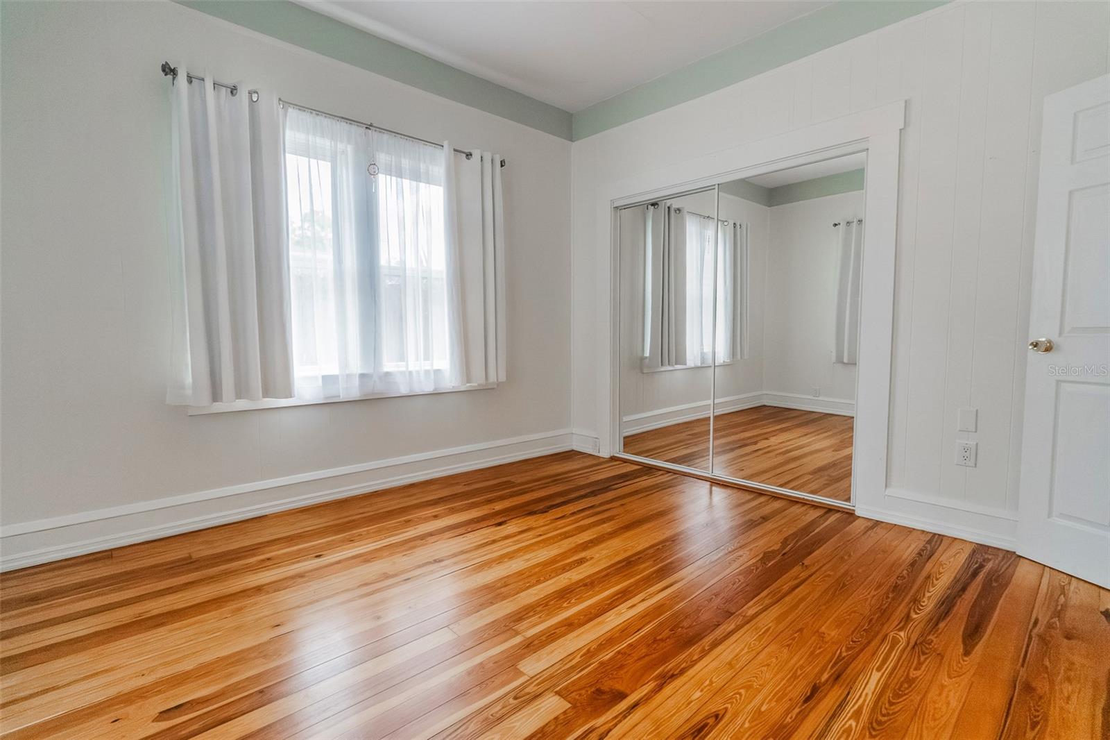 Image 67 of 86 For 321 Pennsylvania Avenue