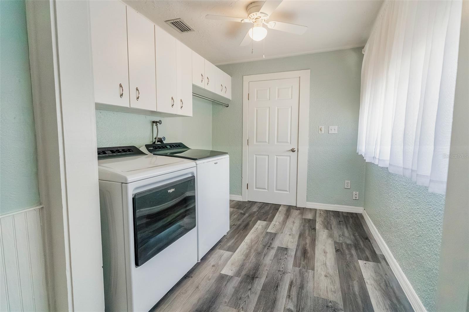 Image 70 of 86 For 321 Pennsylvania Avenue