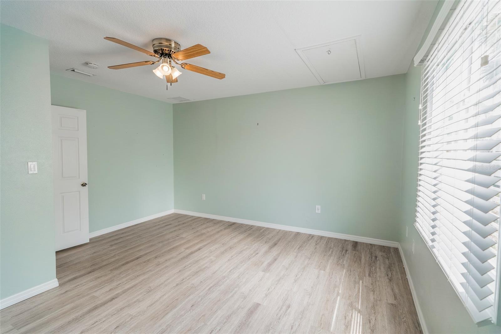 Image 72 of 86 For 321 Pennsylvania Avenue