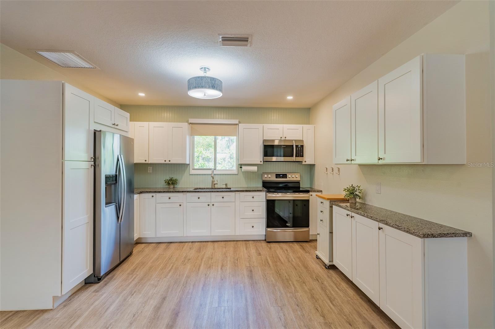 Image 75 of 86 For 321 Pennsylvania Avenue