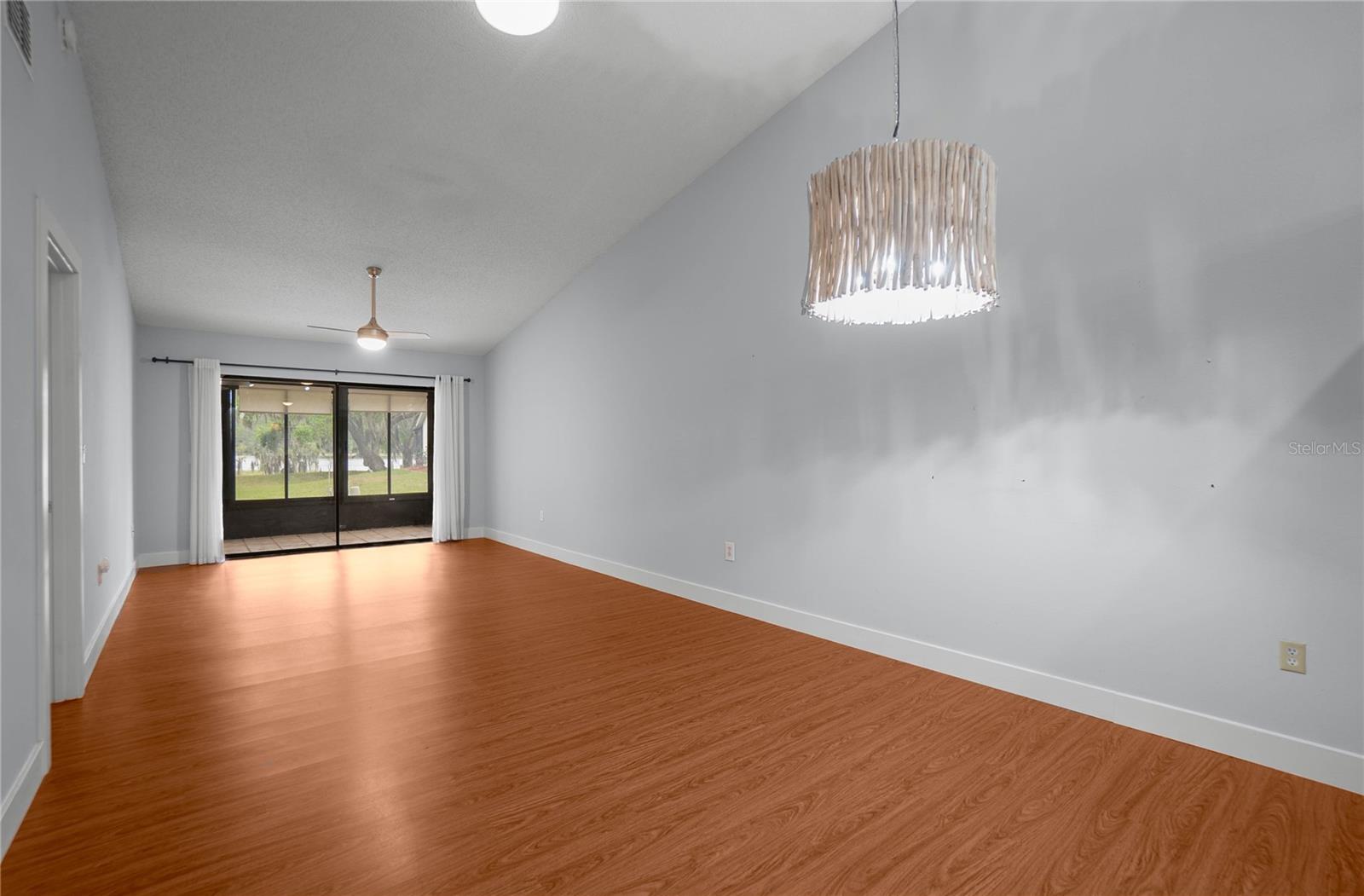 Image 15 of 46 For 1416 Longboat Point 1416