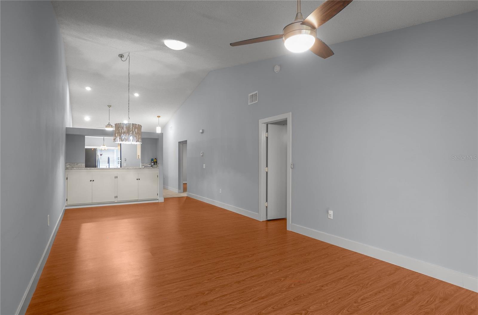 Image 17 of 46 For 1416 Longboat Point 1416