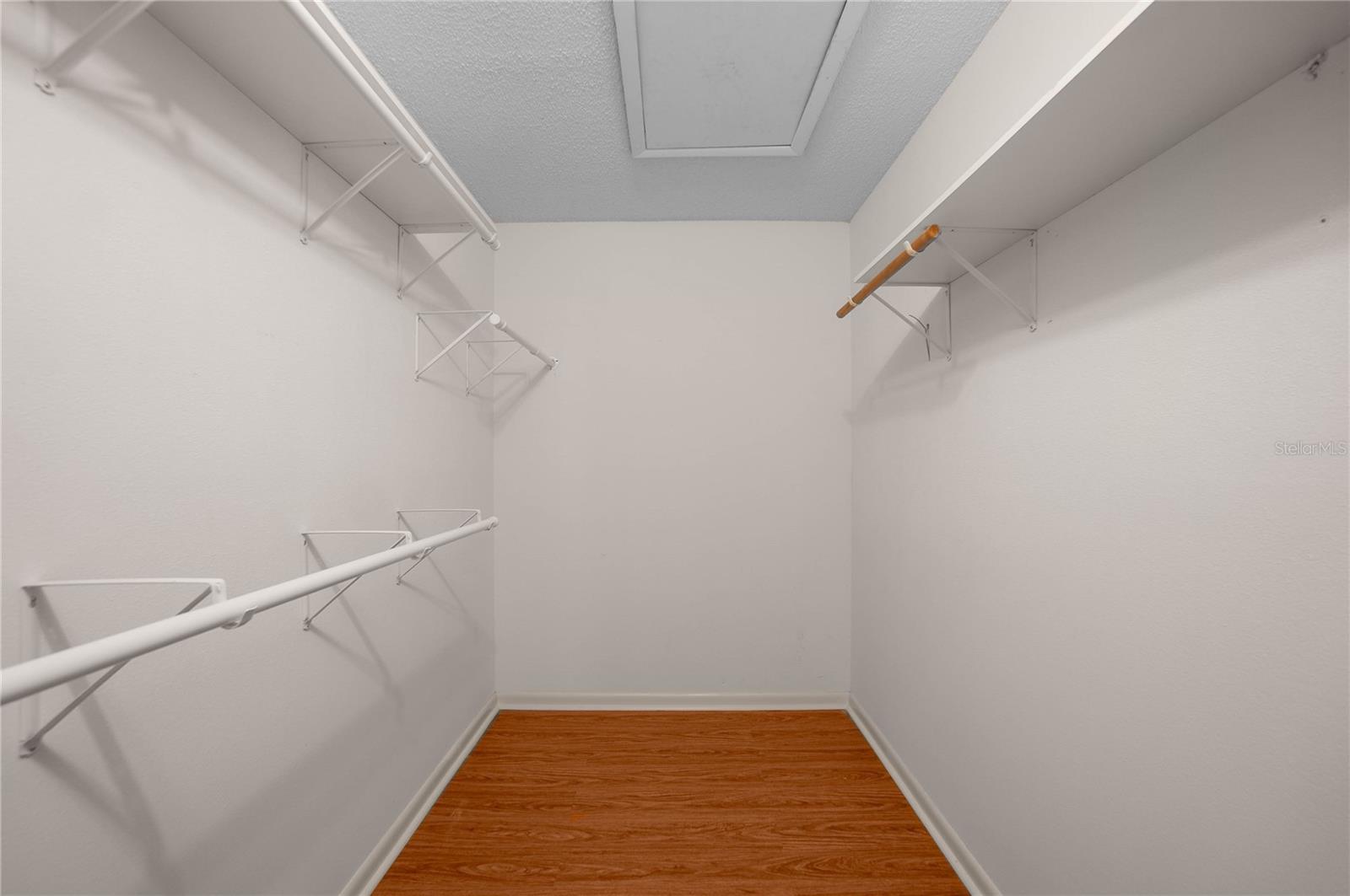 Image 21 of 46 For 1416 Longboat Point 1416