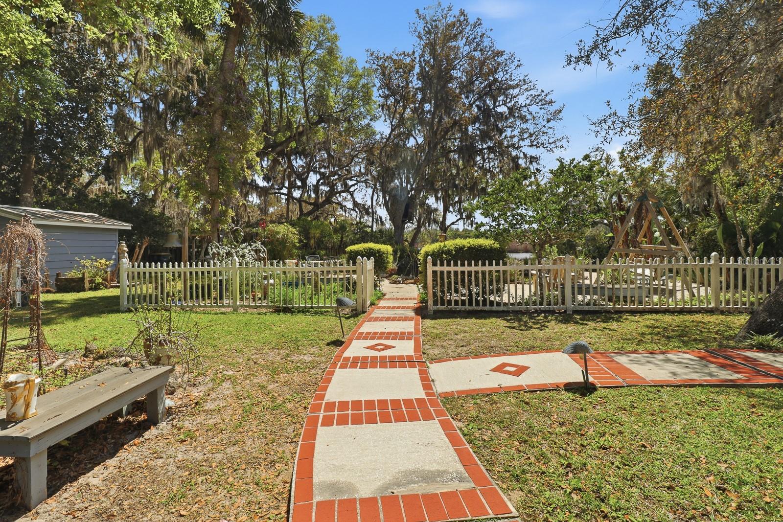 Image 39 of 73 For 6491 Spruce Creek Road