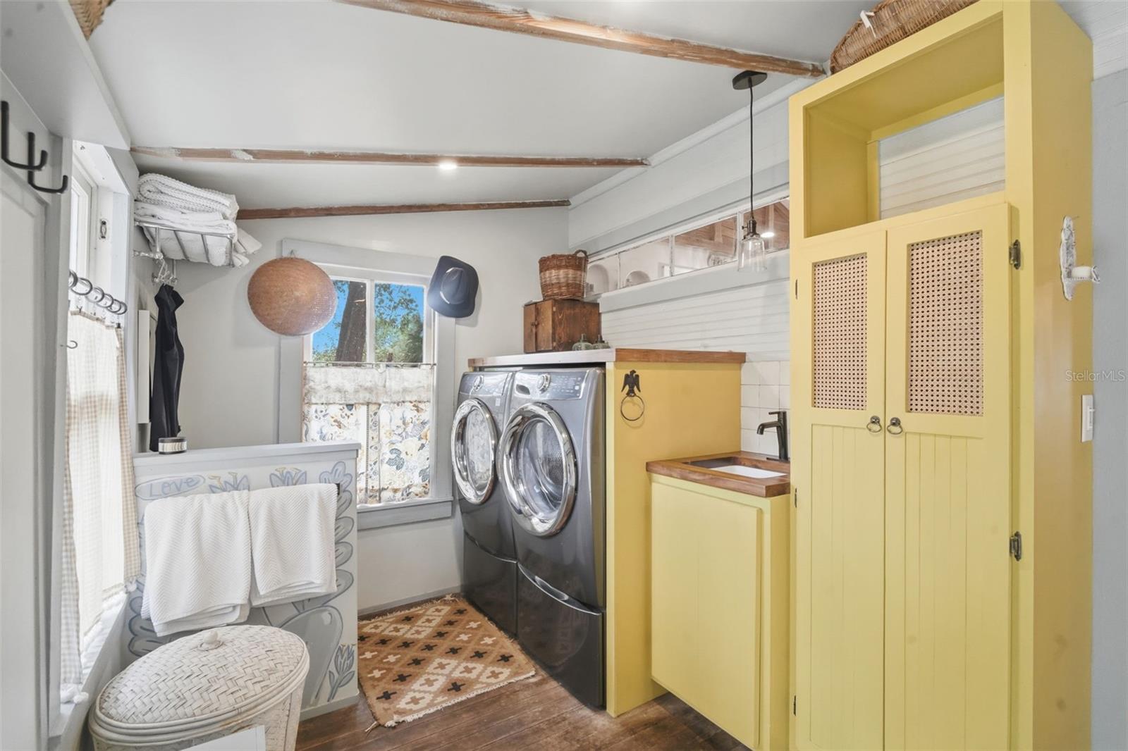 Image 18 of 32 For 748 Florence Avenue