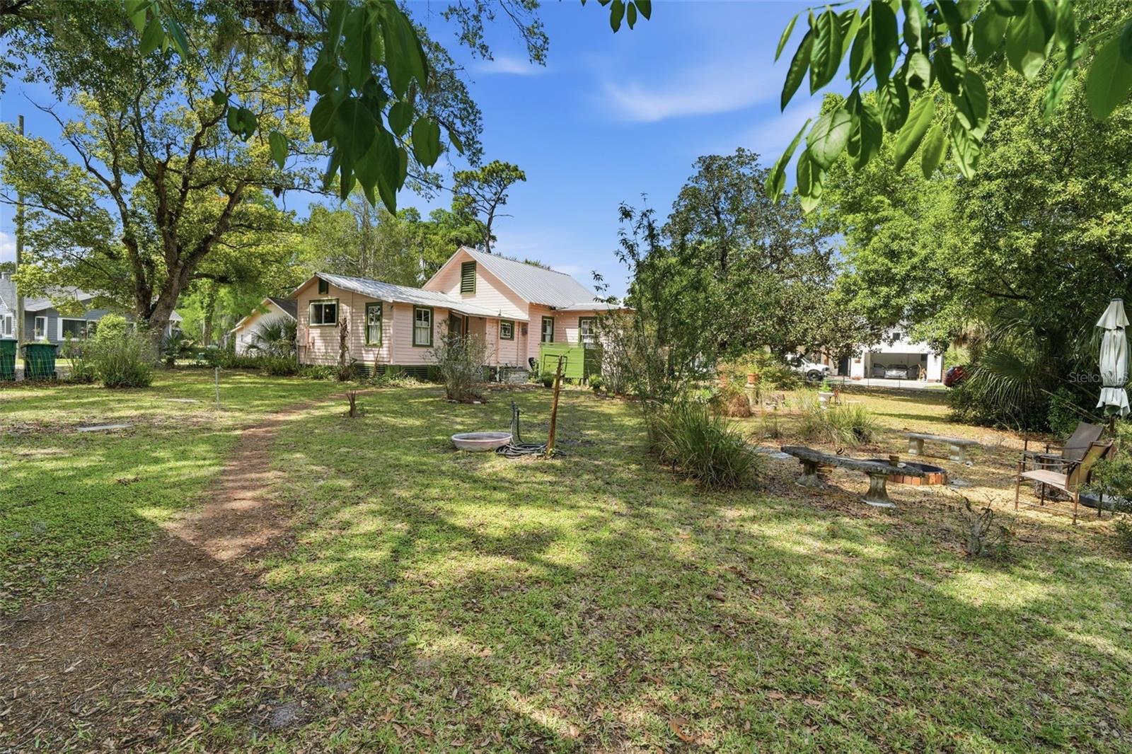 Image 26 of 32 For 748 Florence Avenue