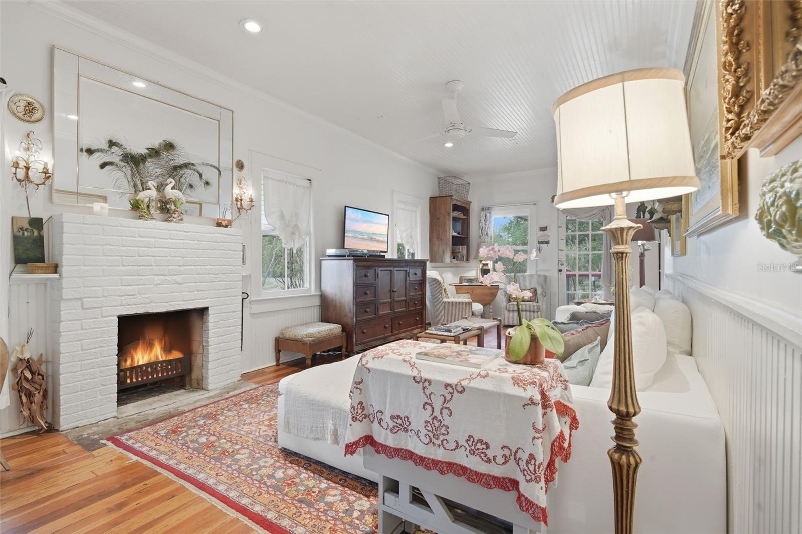 Image 3 of 32 For 748 Florence Avenue