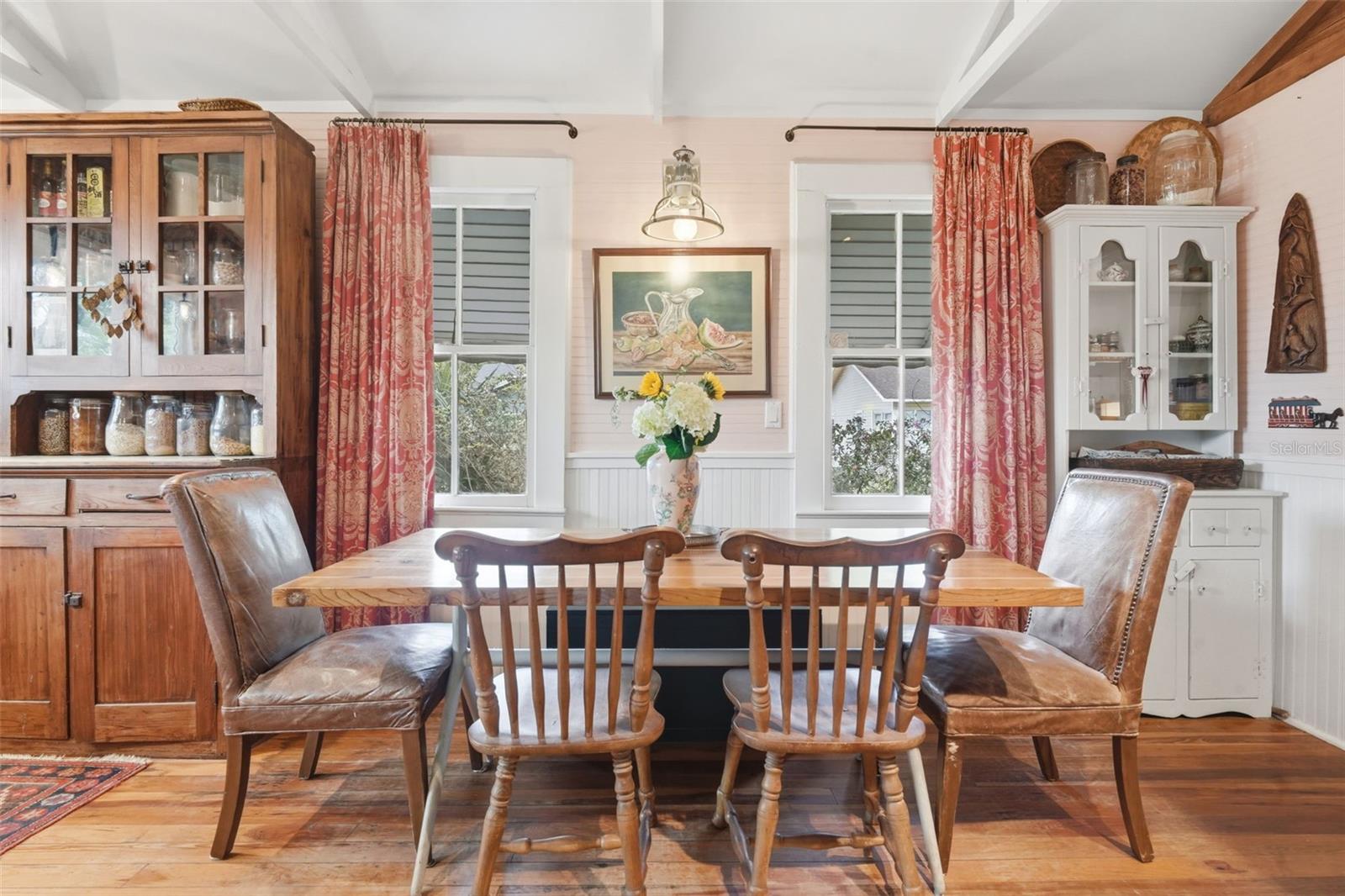 Image 7 of 32 For 748 Florence Avenue