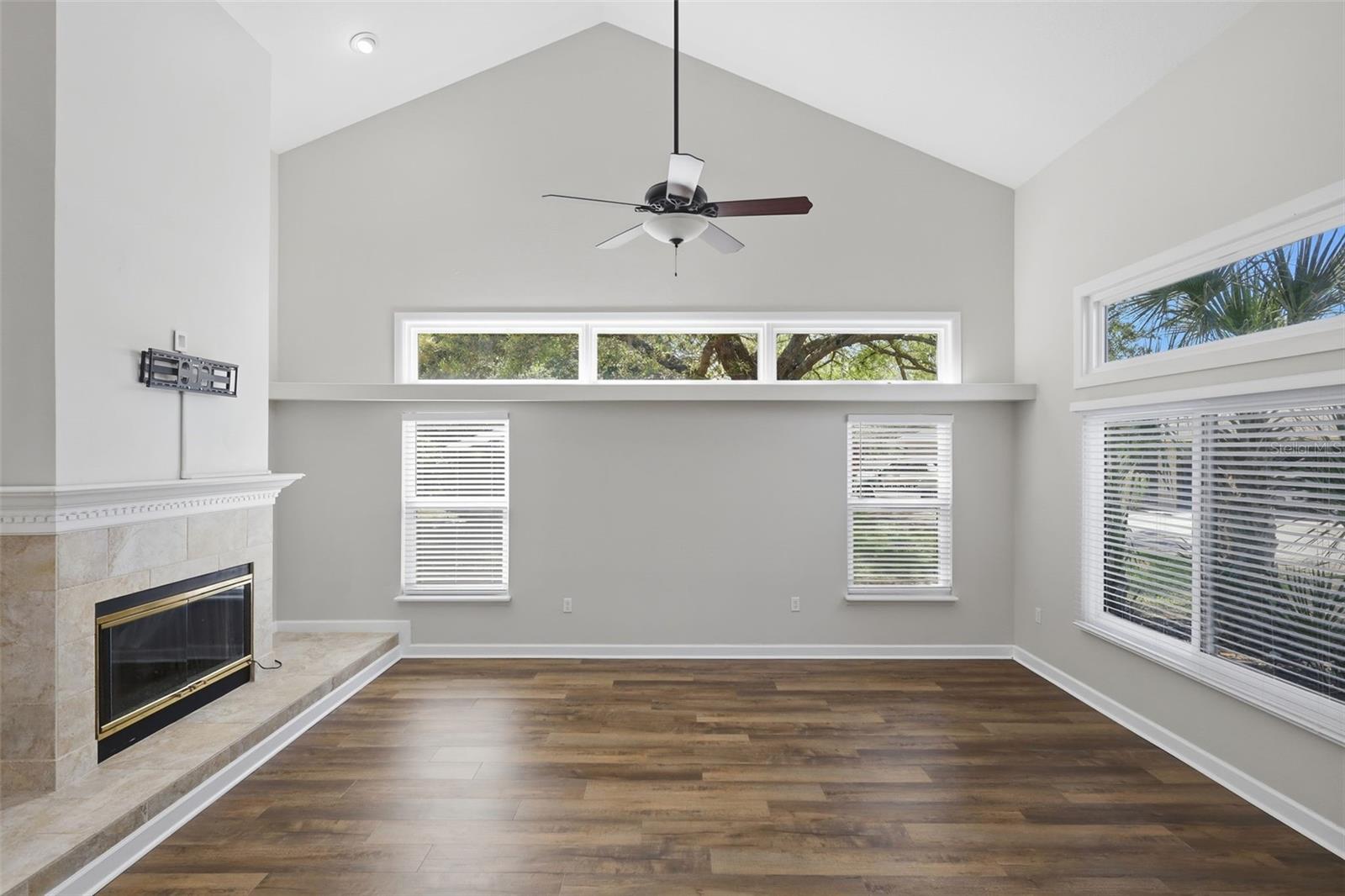 Image 12 of 64 For 69 Spring Lake Drive