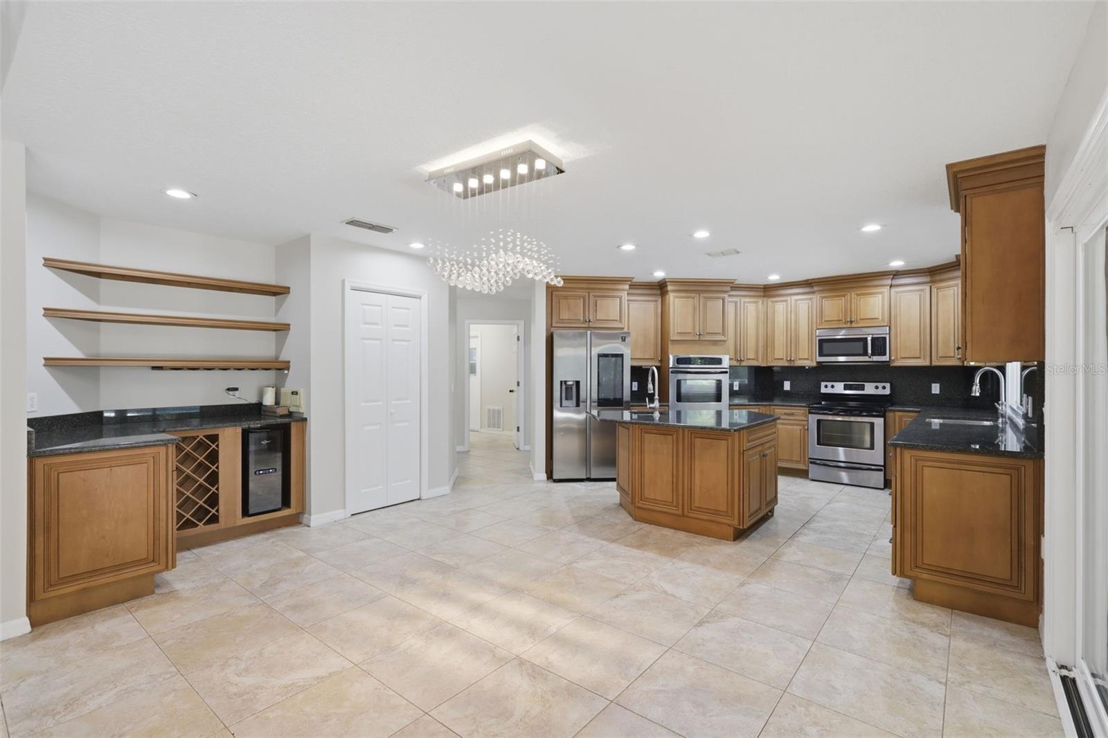 Image 18 of 64 For 69 Spring Lake Drive