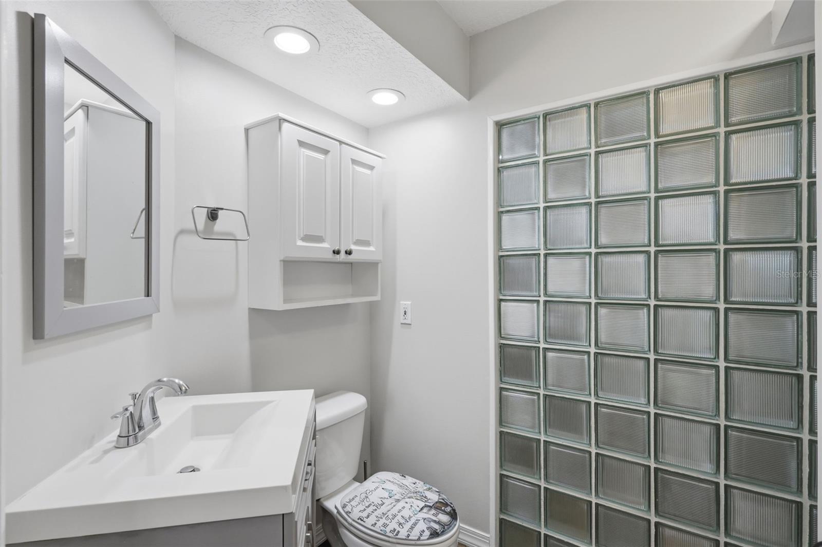 Image 25 of 64 For 69 Spring Lake Drive