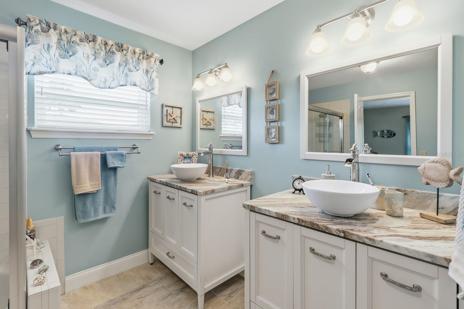 Image 26 of 41 For 407 Glen Abbey Lane