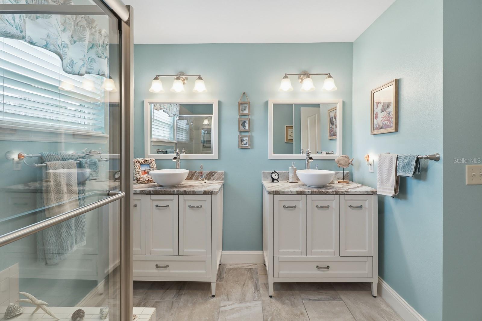 Image 27 of 41 For 407 Glen Abbey Lane