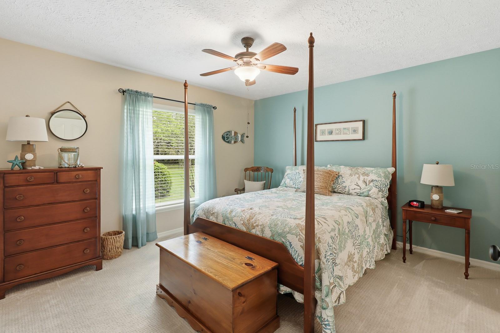 Image 28 of 41 For 407 Glen Abbey Lane