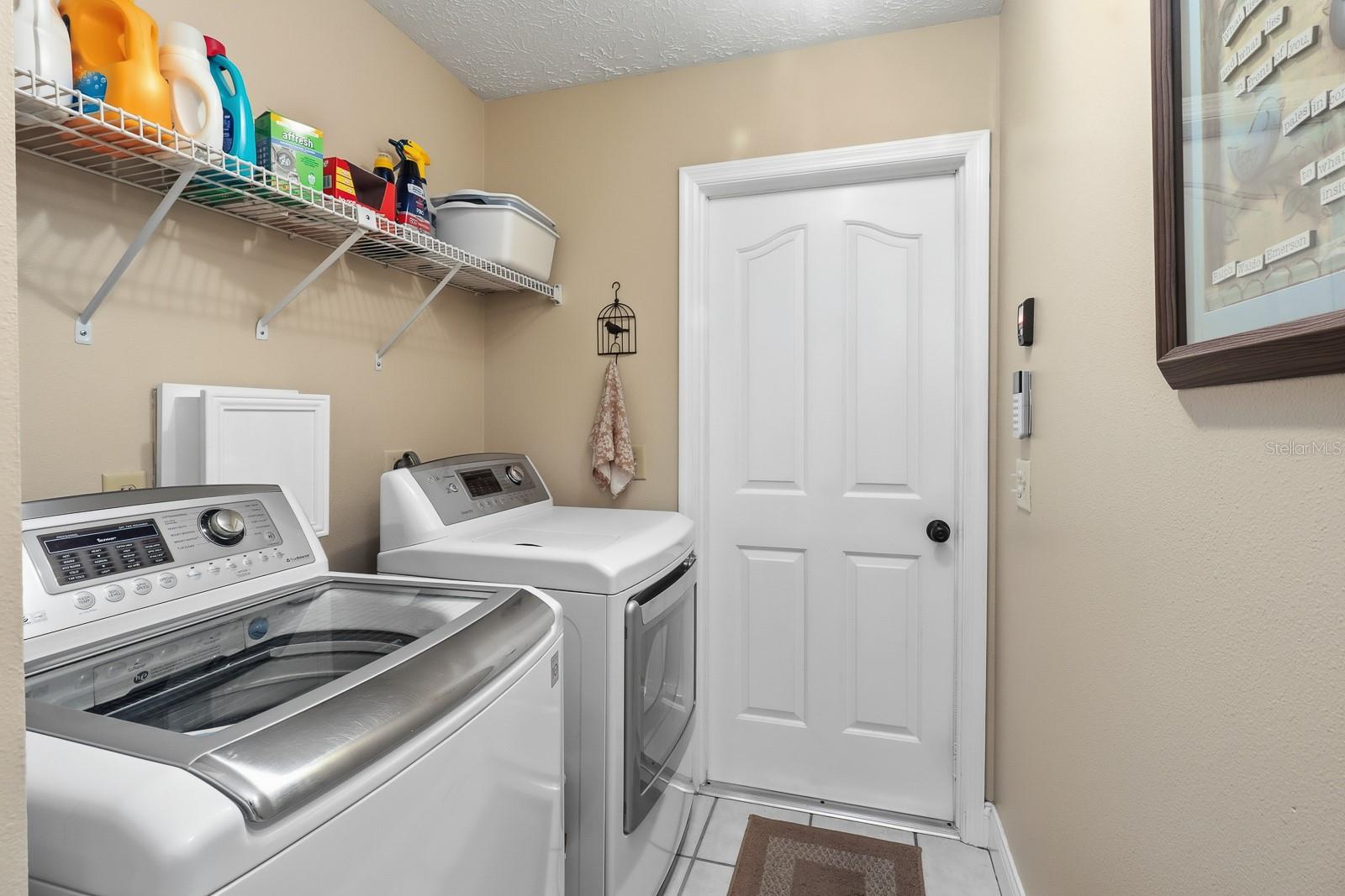 Image 30 of 41 For 407 Glen Abbey Lane