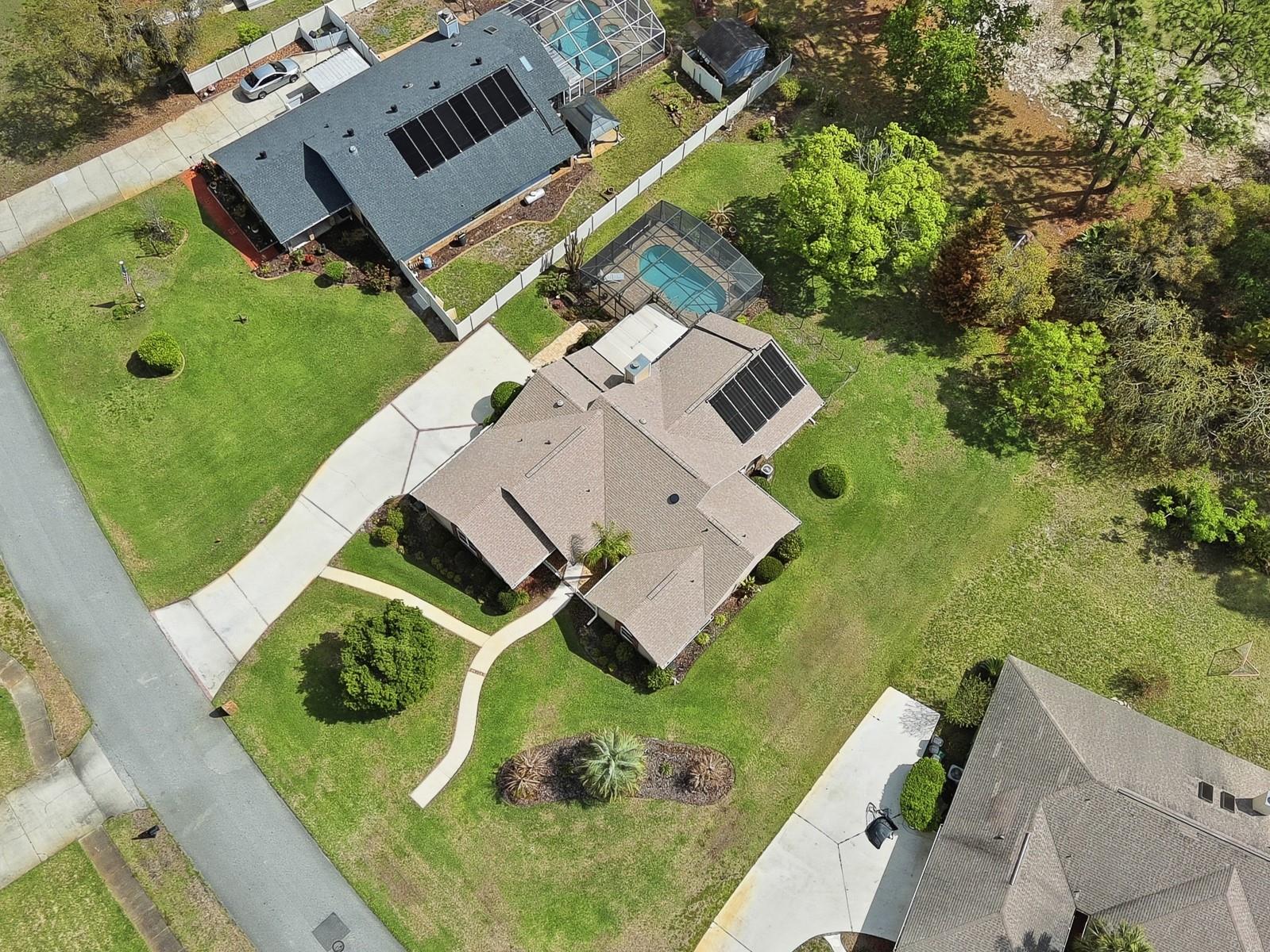 Image 34 of 41 For 407 Glen Abbey Lane