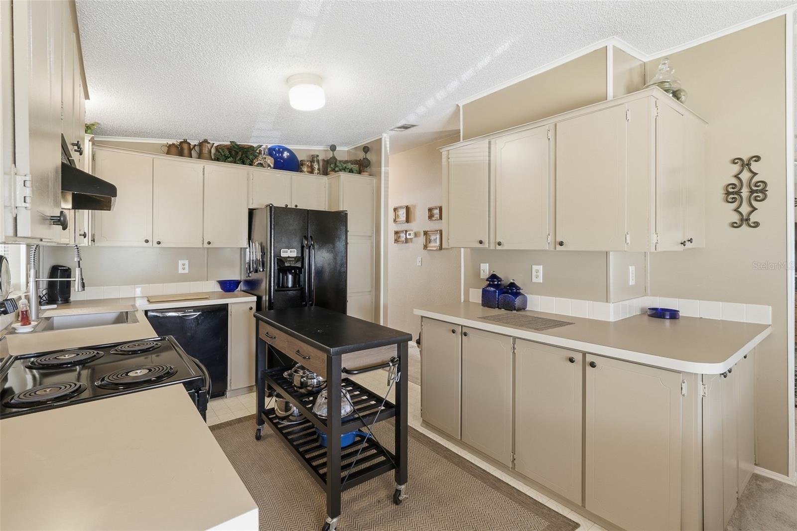 Image 6 of 34 For 171 Florence Boulevard