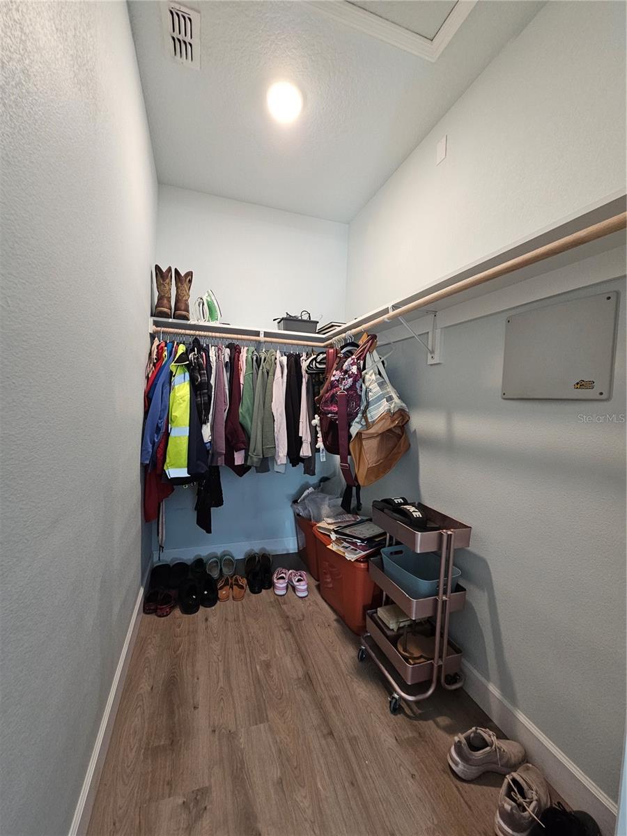 Image 8 of 19 For 232 Waldor Avenue