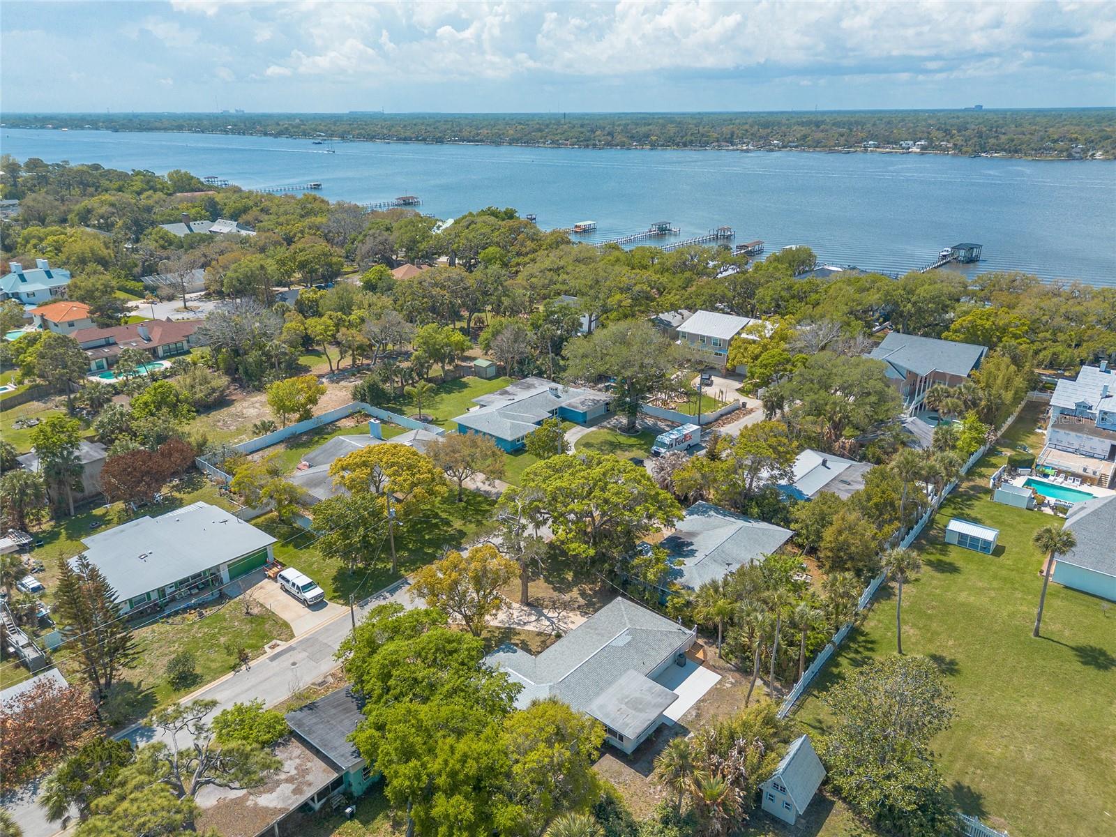 Image 28 of 30 For 39 Willis Drive