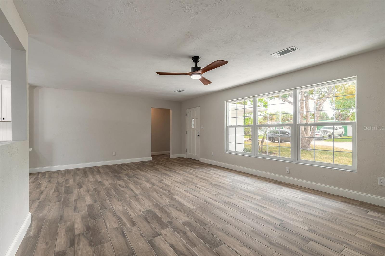 Image 5 of 30 For 39 Willis Drive