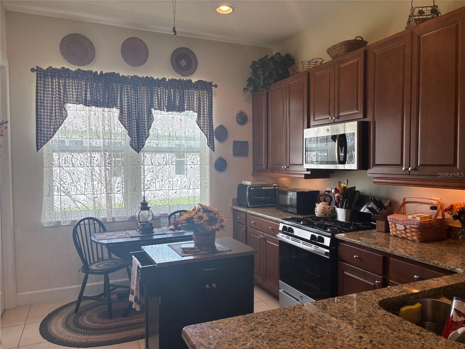 Image 2 of 10 For 1369 Hayton Avenue