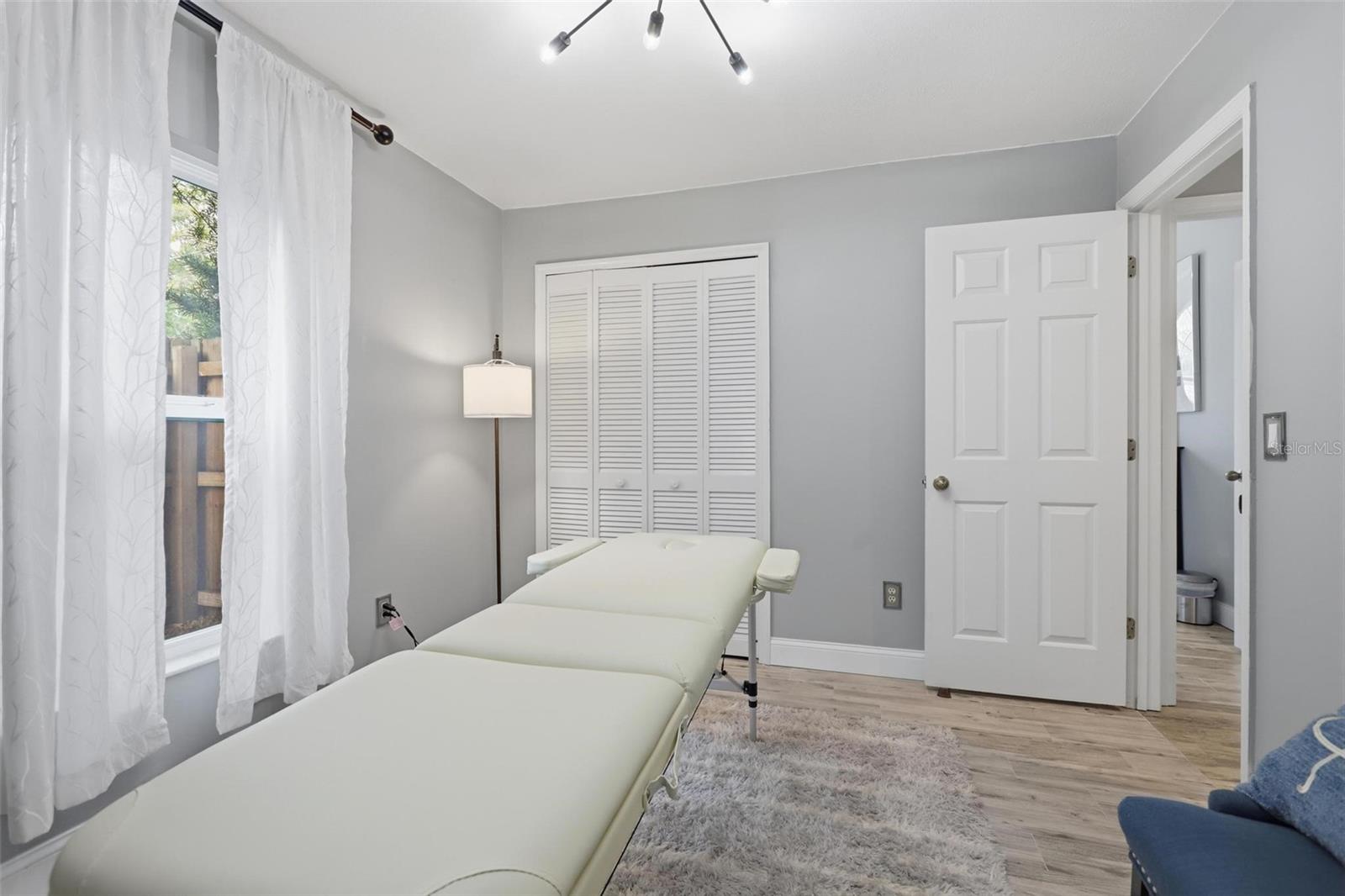 Image 23 of 31 For 2240 Heatheroak Drive