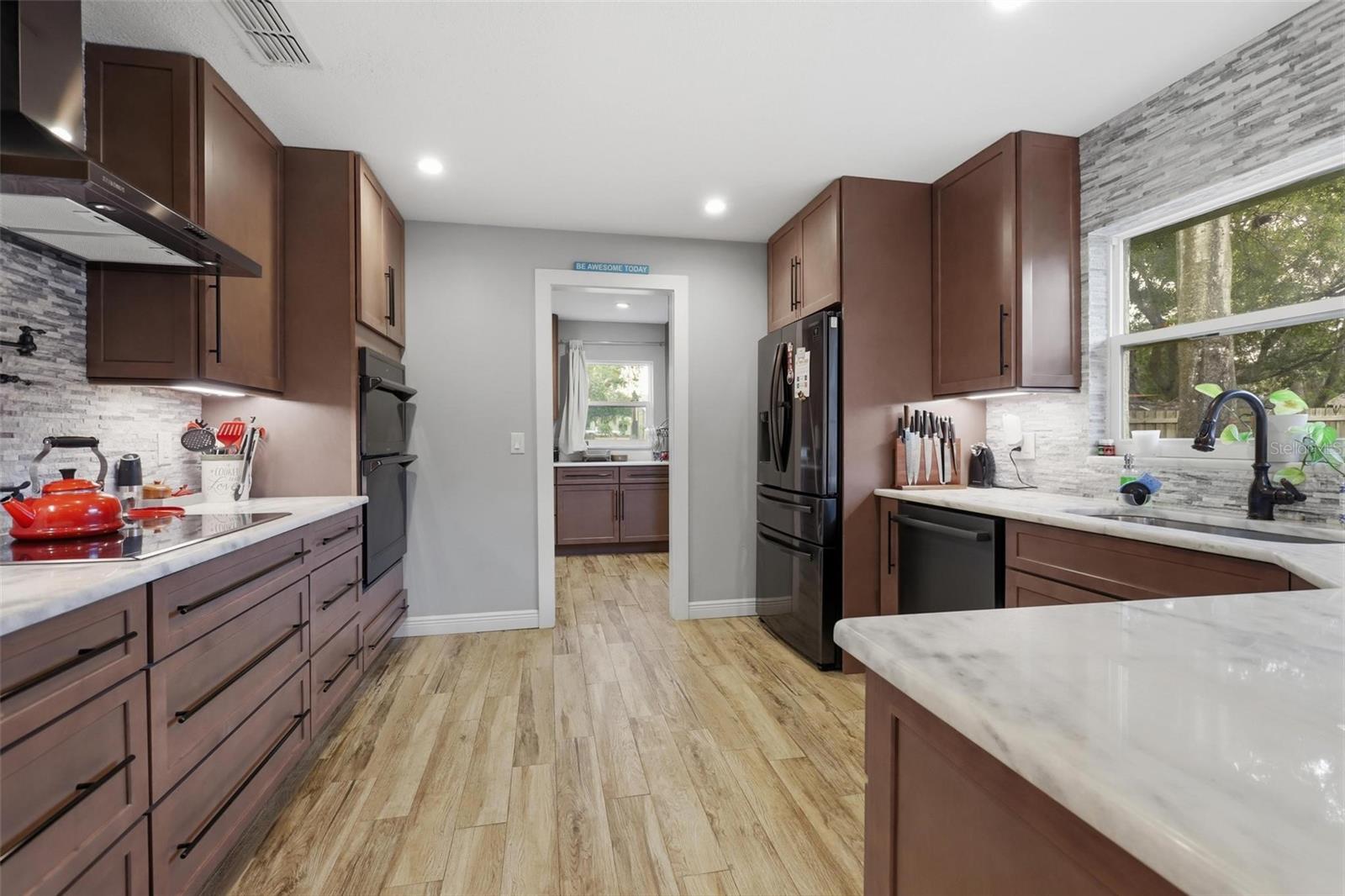 Image 7 of 31 For 2240 Heatheroak Drive