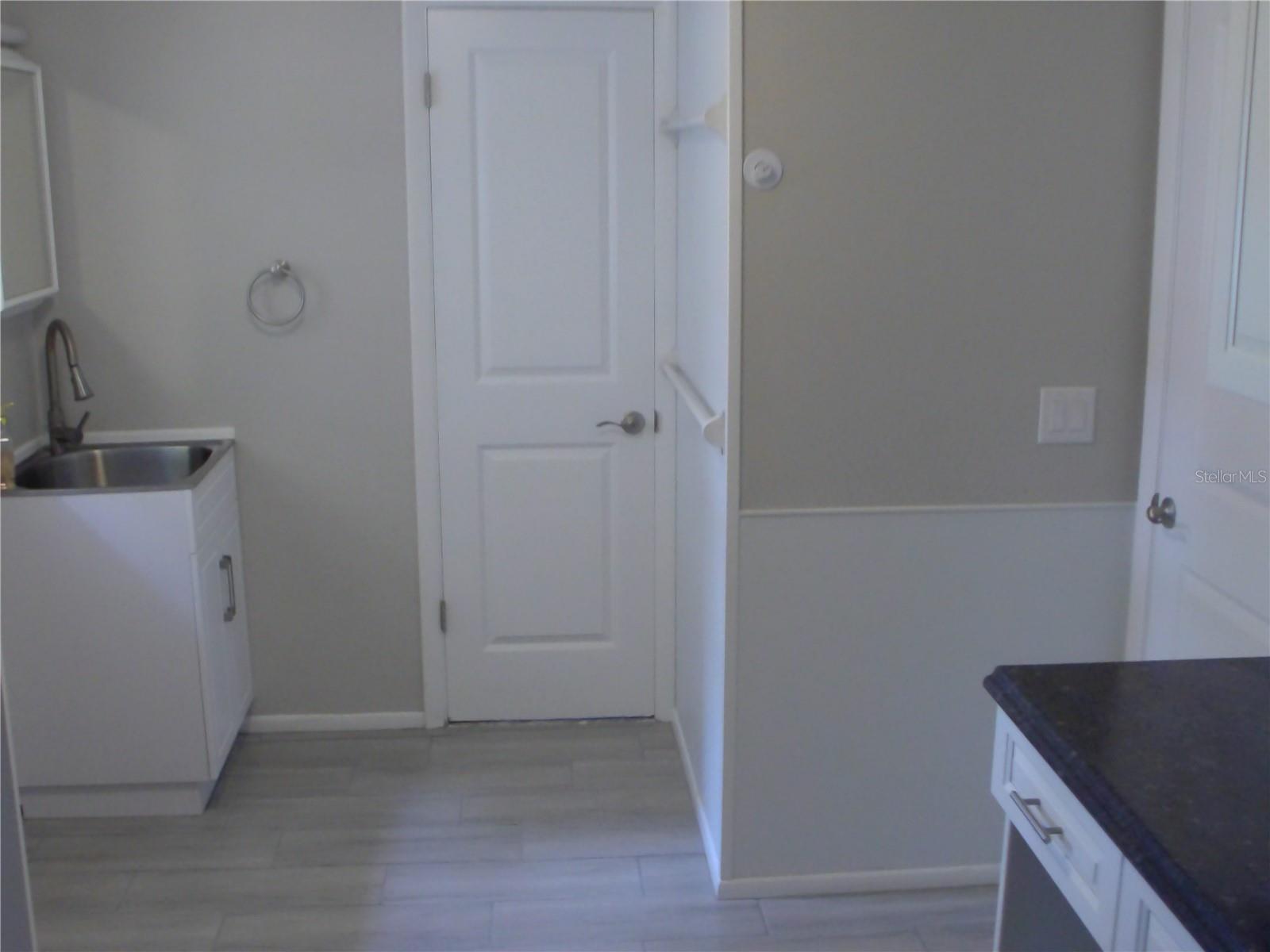 Image 18 of 24 For 42 Catalina Drive