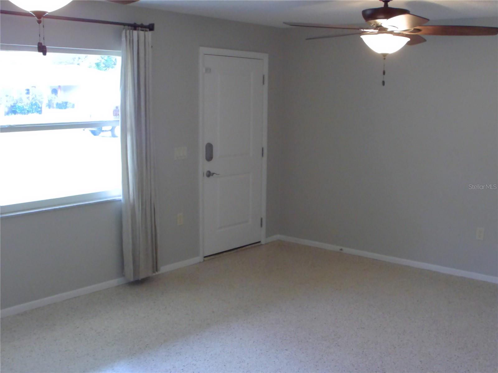 Image 8 of 24 For 42 Catalina Drive