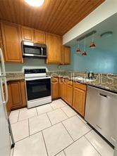 Image 5 of 30 For 100 Kentucky Avenue A6