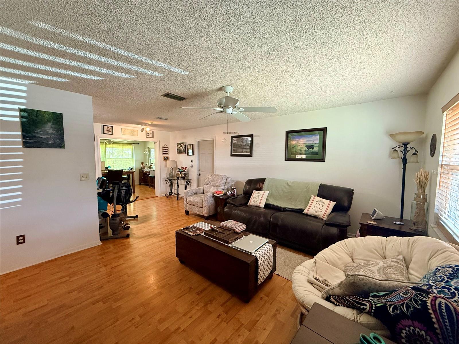 Image 10 of 25 For 303 Boundary Avenue