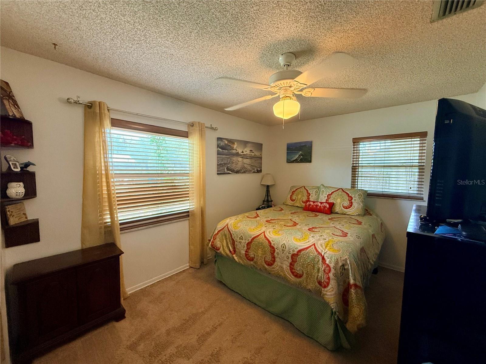 Image 18 of 25 For 303 Boundary Avenue